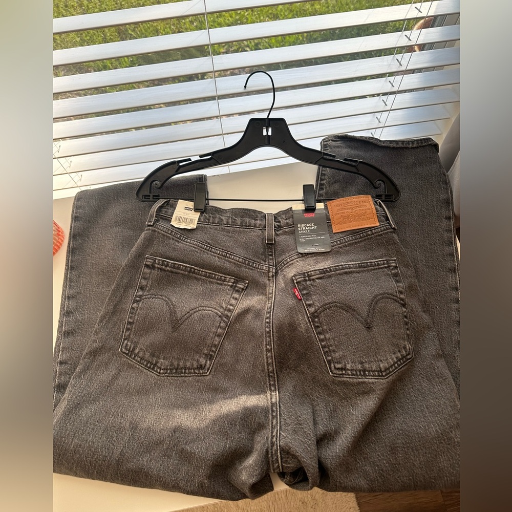 New Levi's Women’s Black Jeans